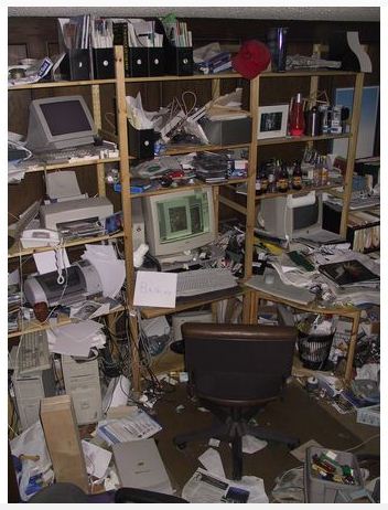 کامپیوتر پر گرد و خاک 