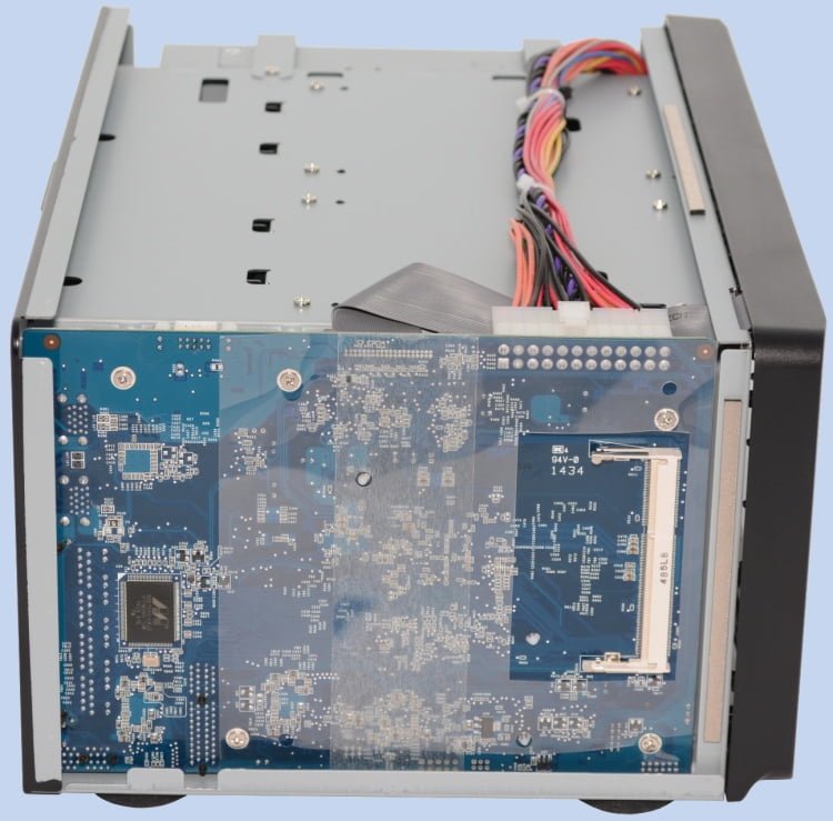 درایو NAS DS1815 ساینولوژی