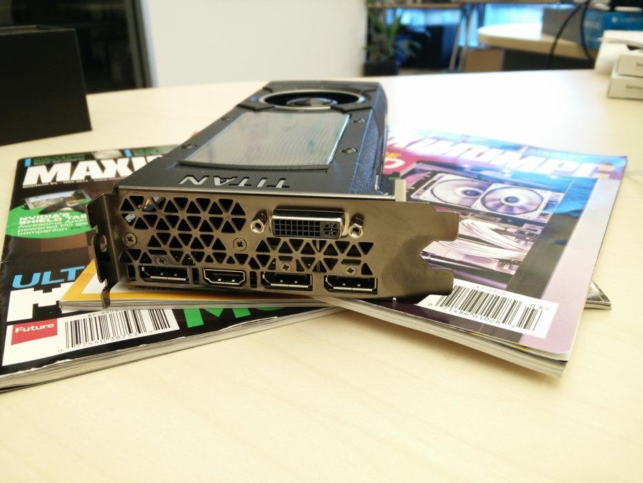 کارت تایتان X