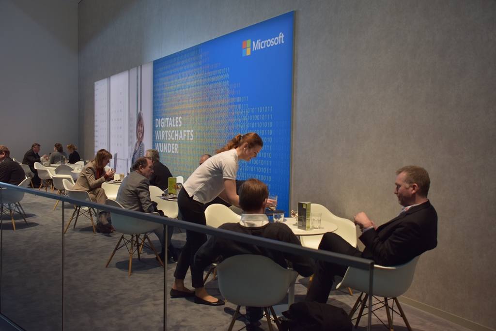 غرفه مایکروسافت در سبیت 