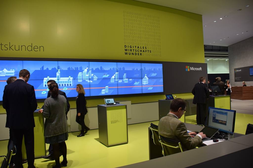 غرفه مایکروسافت در سبیت 