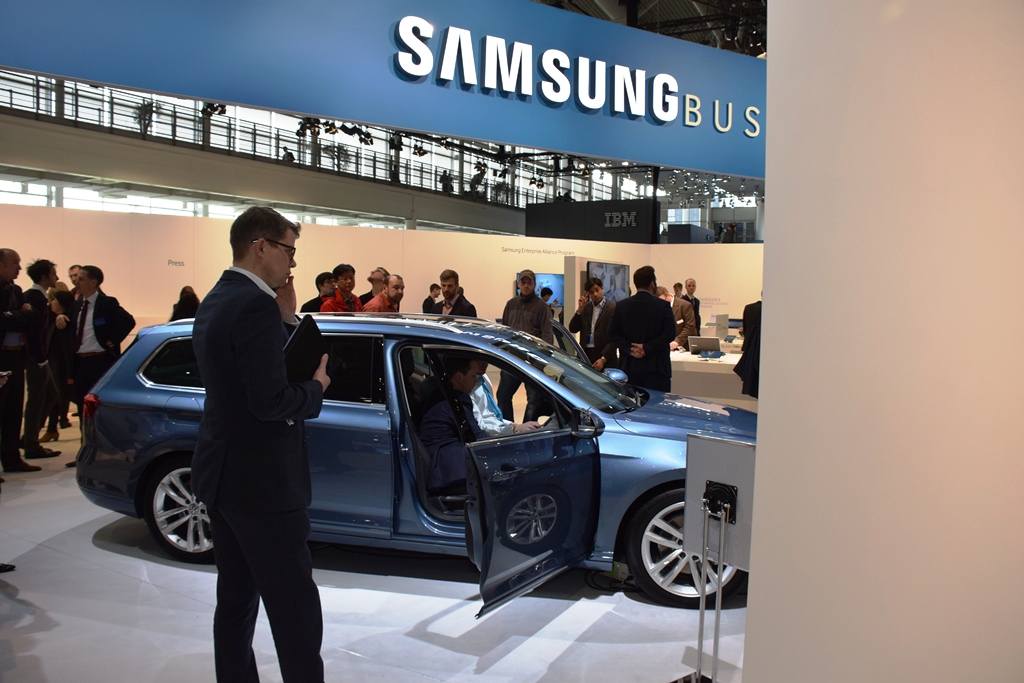 غرفه سامسونگ در سبیت 2015