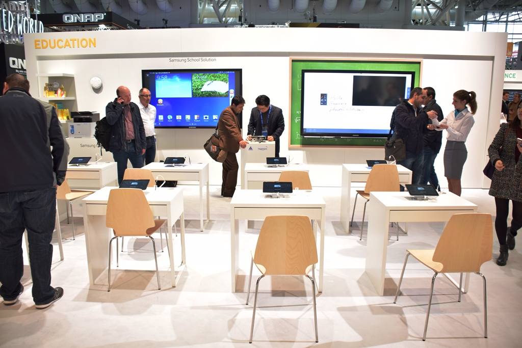 غرفه سامسونگ در سبیت 2015