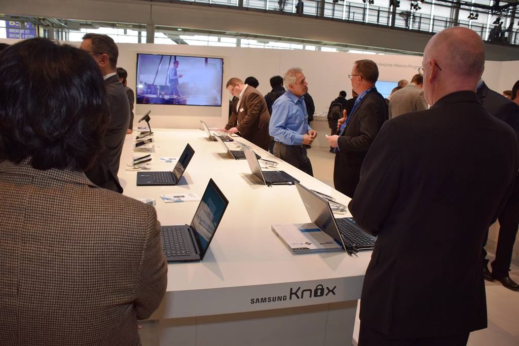 غرفه سامسونگ در سبیت 2015