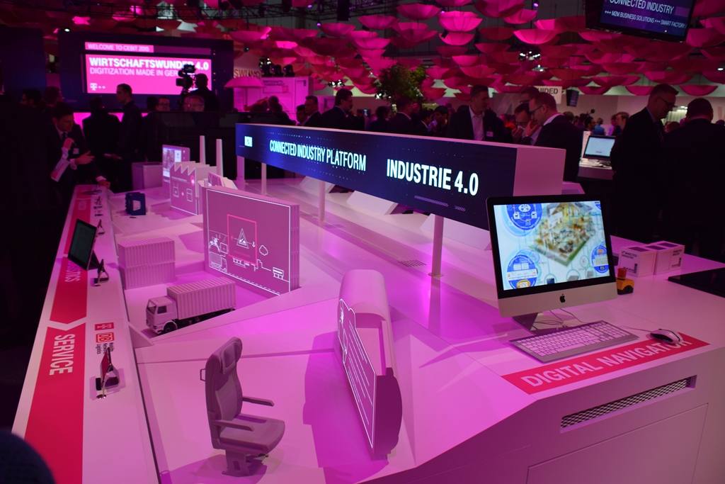 تصاویر نمایشگاه سبیت 2015 