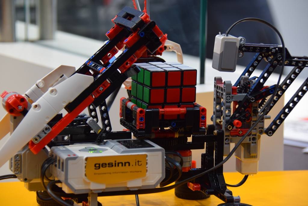 تصاویر نمایشگاه سبیت 2015 