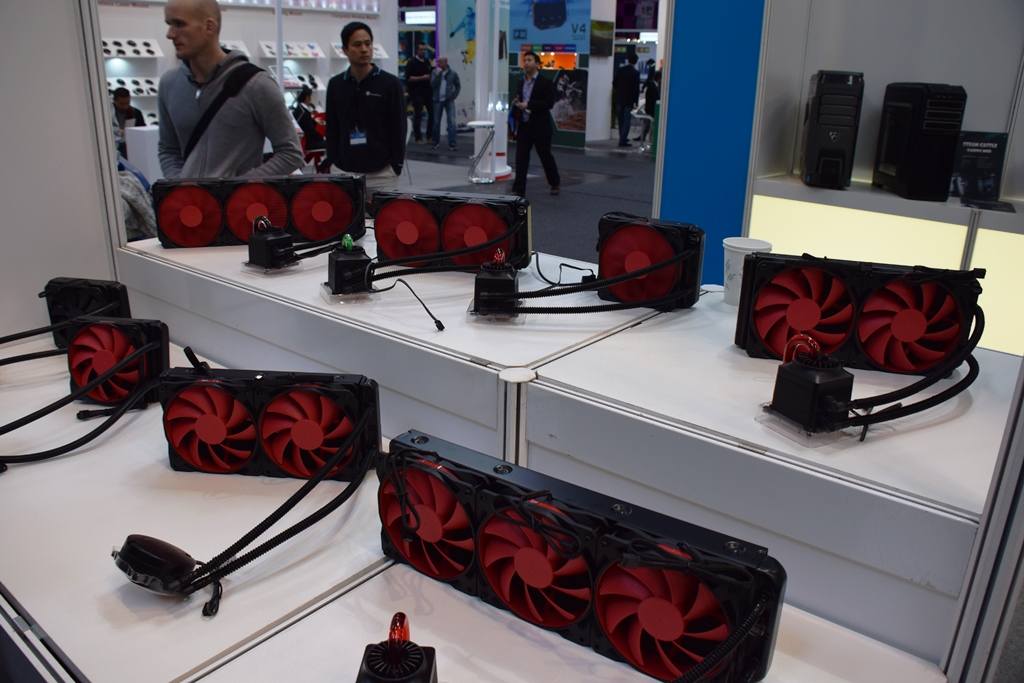 تصاویر نمایشگاه سبیت 2015 