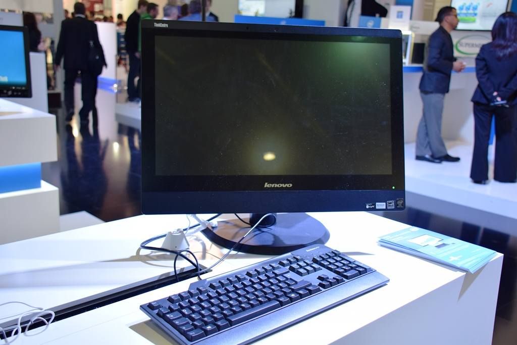 تصاویر نمایشگاه سبیت 2015 