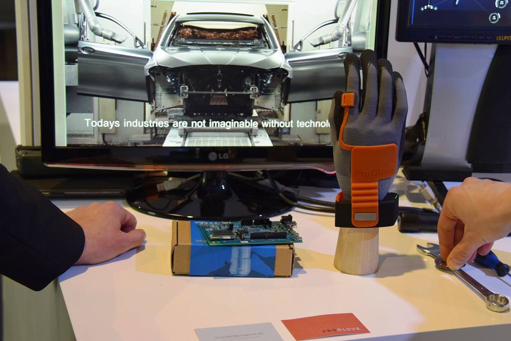 تصاویر نمایشگاه سبیت 2015 