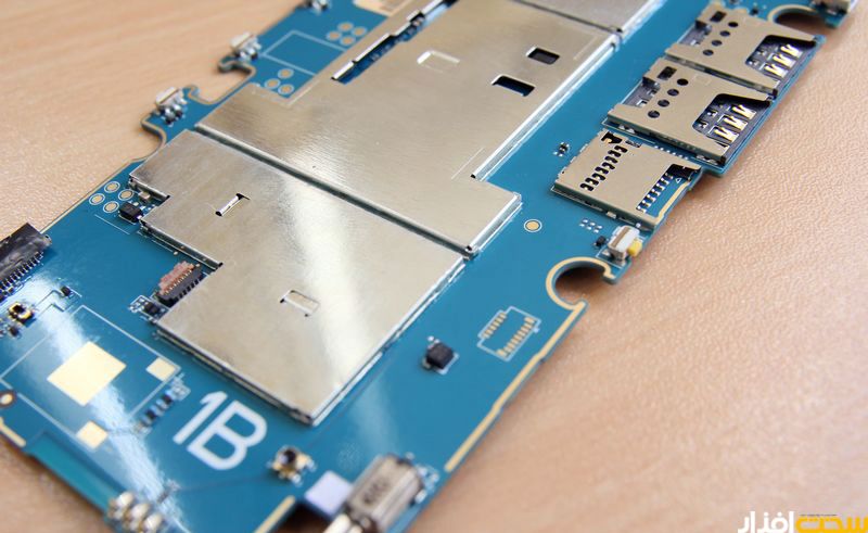 کالبد شکافی اکسپریا E4 Dual سونی