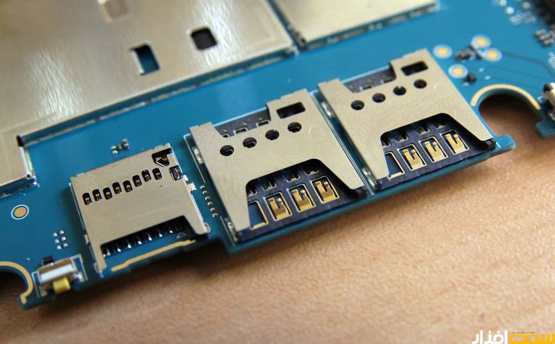 کالبد شکافی اکسپریا E4 Dual سونی