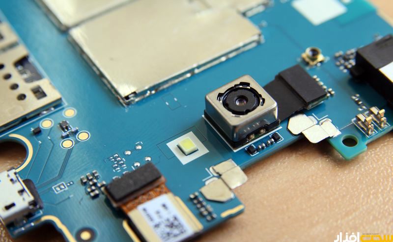 کالبد شکافی اکسپریا E4 Dual سونی