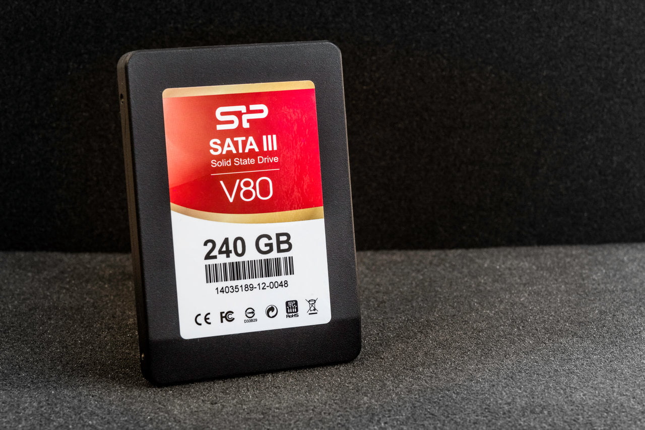بررسی درایو SSD سیلیکون پاور Velox V85