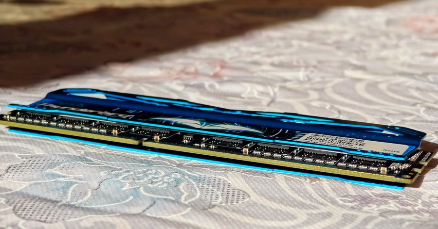 بررسی حافظه DDR3 2666  اپیسر