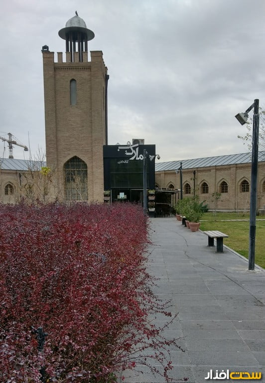 بررسی موبایل HTC One A9