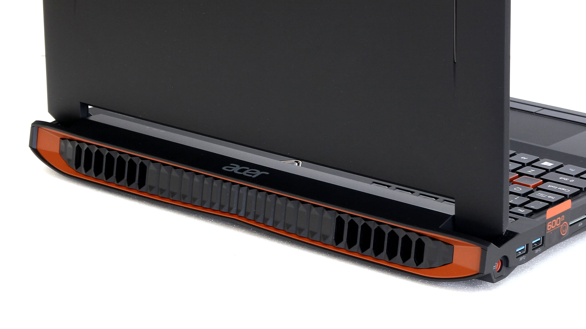 بررسی نوت بوک ACER PREDATOR 15