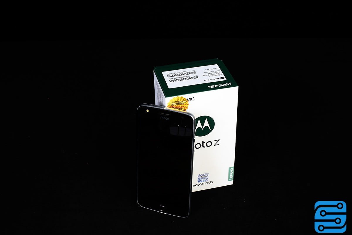 بررسی گوشی موتورولا MOTO Z PLAY