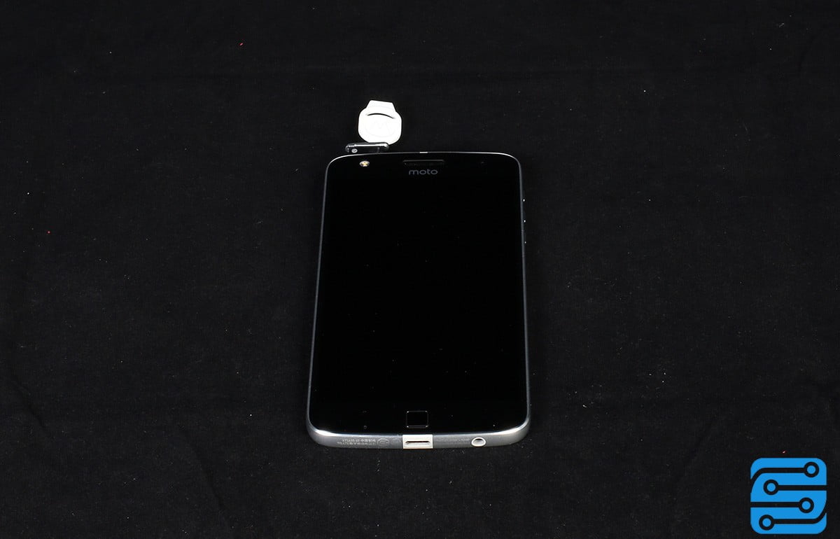 بررسی گوشی موتورولا MOTO Z PLAY