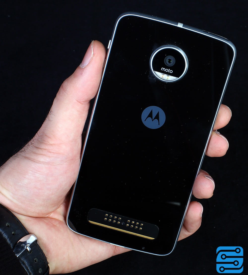 بررسی گوشی موتورولا MOTO Z PLAY