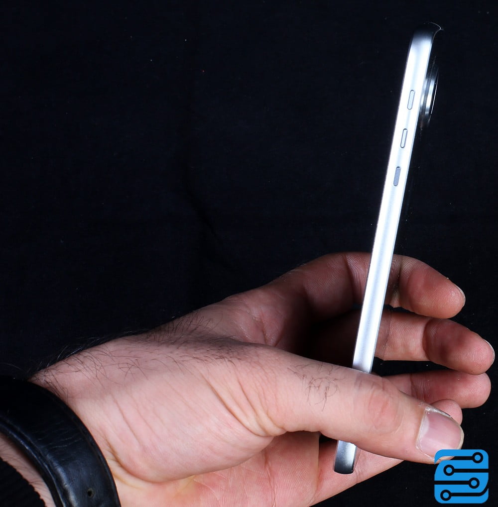 بررسی گوشی موتورولا MOTO Z PLAY