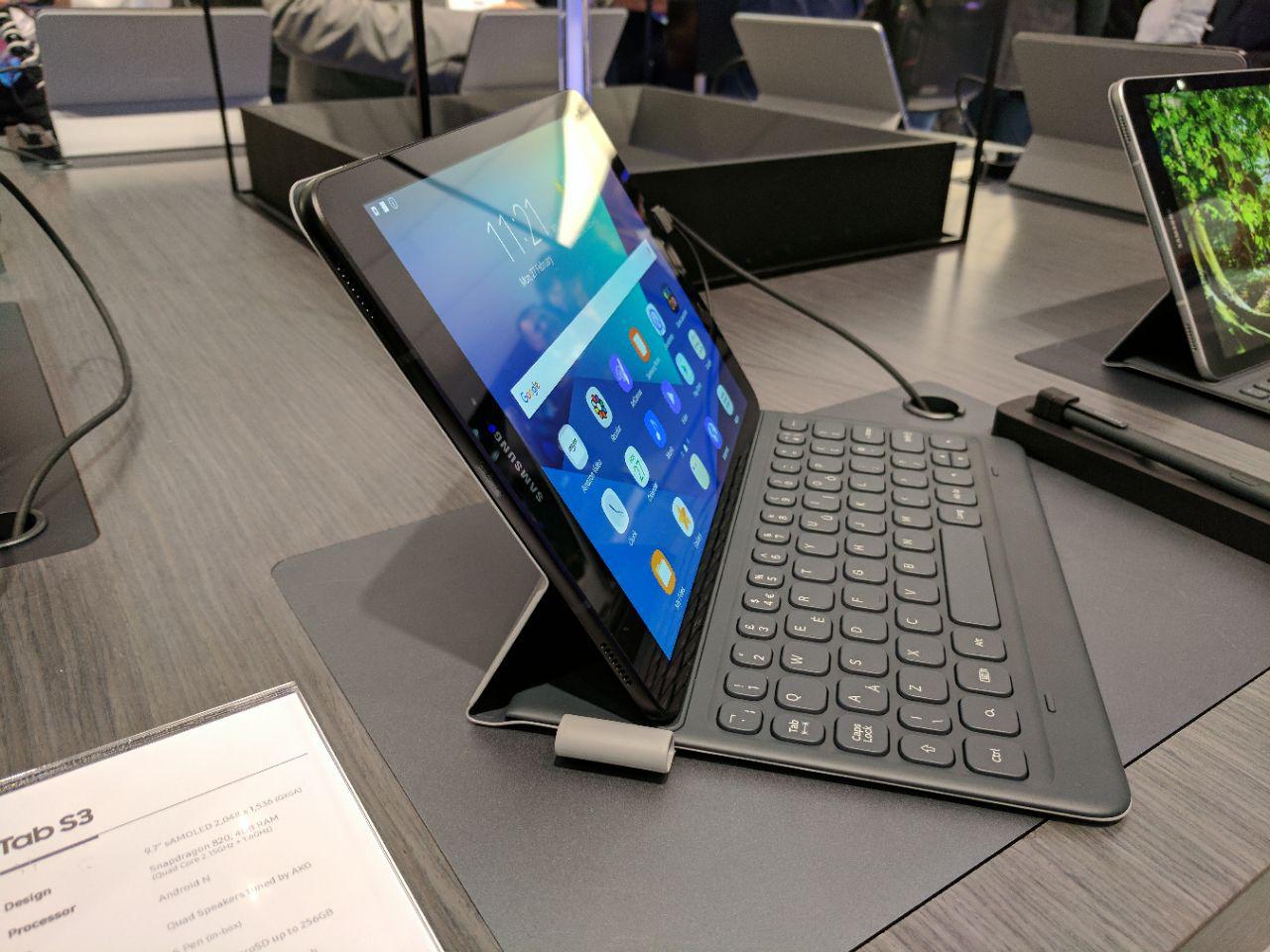 پوشش تصویری غرفه سامسونگ در MWC 2017 پوشش تصویری غرفه سامسونگ در MWC 2017