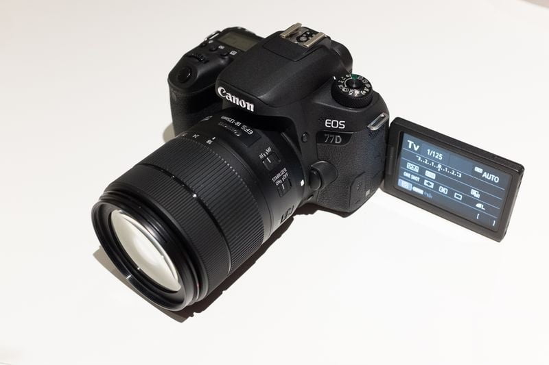 دوربین 77d کانن