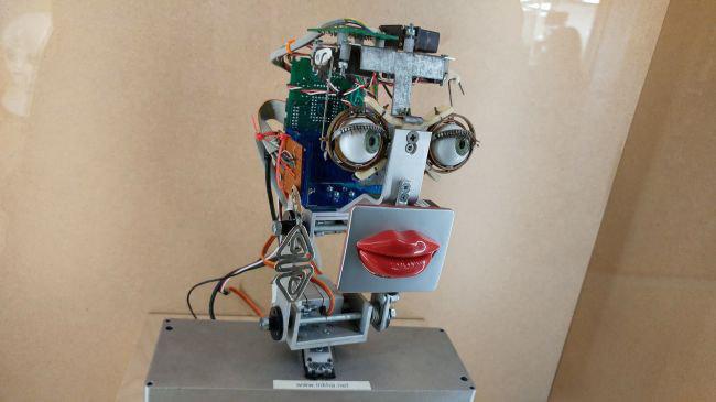 10 روباتی که در حال تغییر جهان هستند