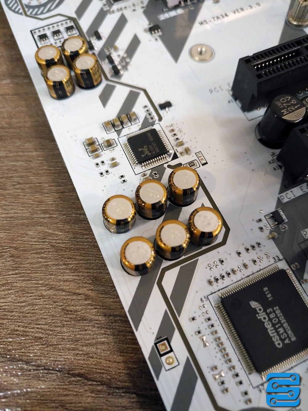 مادربرد MSI B350 Tomahawk Arctic