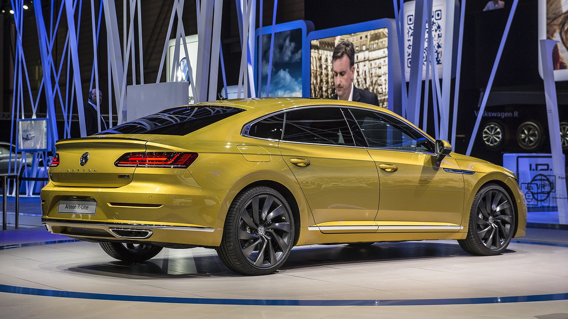 طراحی پشت VW Arteon