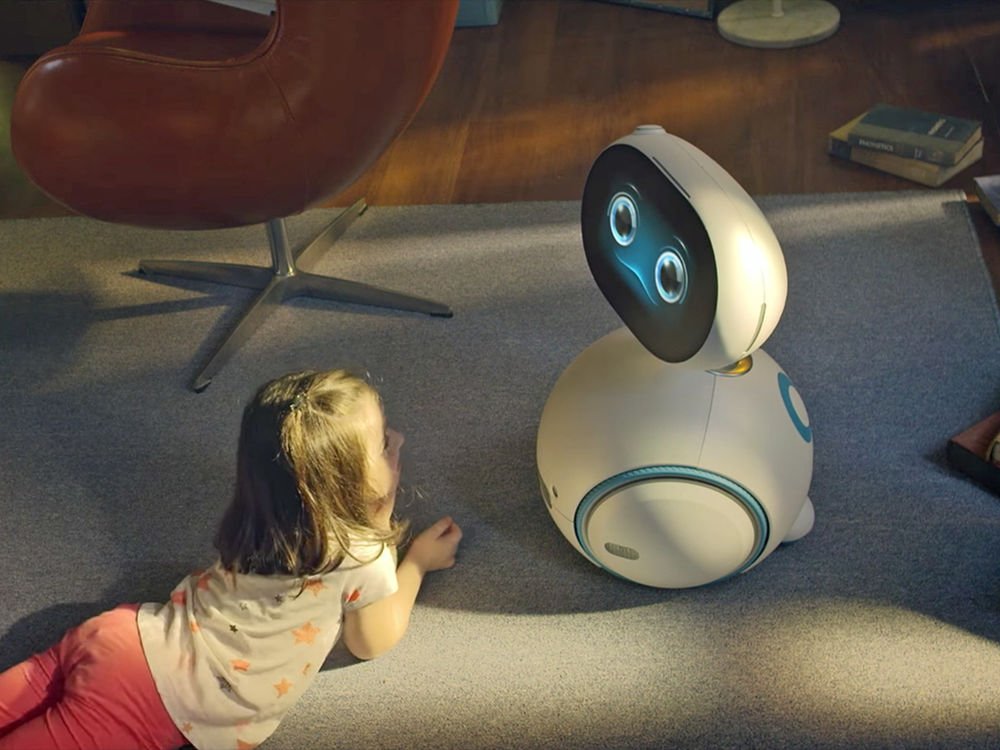 Роботы помощники в быту. ASUS Zenbo: робот-домохозяйка. Робот Zenbo. Роботы в быту. Роботы-помощники.