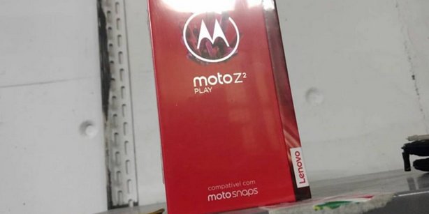 http://i-cdn.phonearena.com/images/articles/289589-image/Retail-box-of-Moto-Z2-Play-leaks.jpg