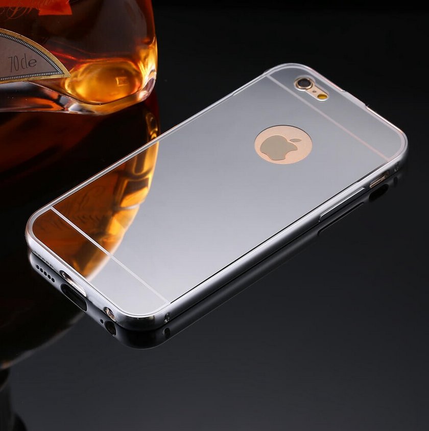 http://i-cdn.phonearena.com/images/articles/293957-image/Mirrored-cases-show-what-the-new-mirror-like-finish-for-the-iPhone-8-could-look-like.jpg
