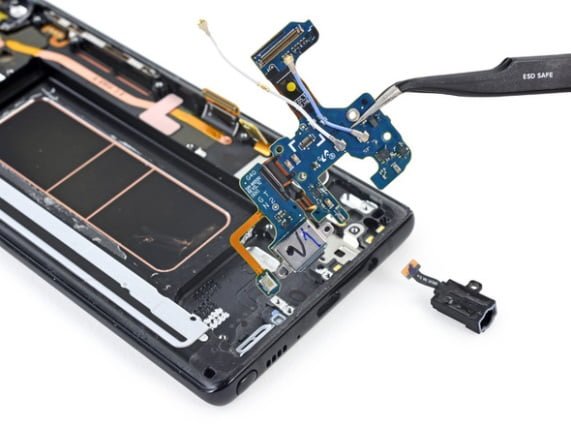 کالبدشکافی نوت 8 کالبدشکافی نوت 8