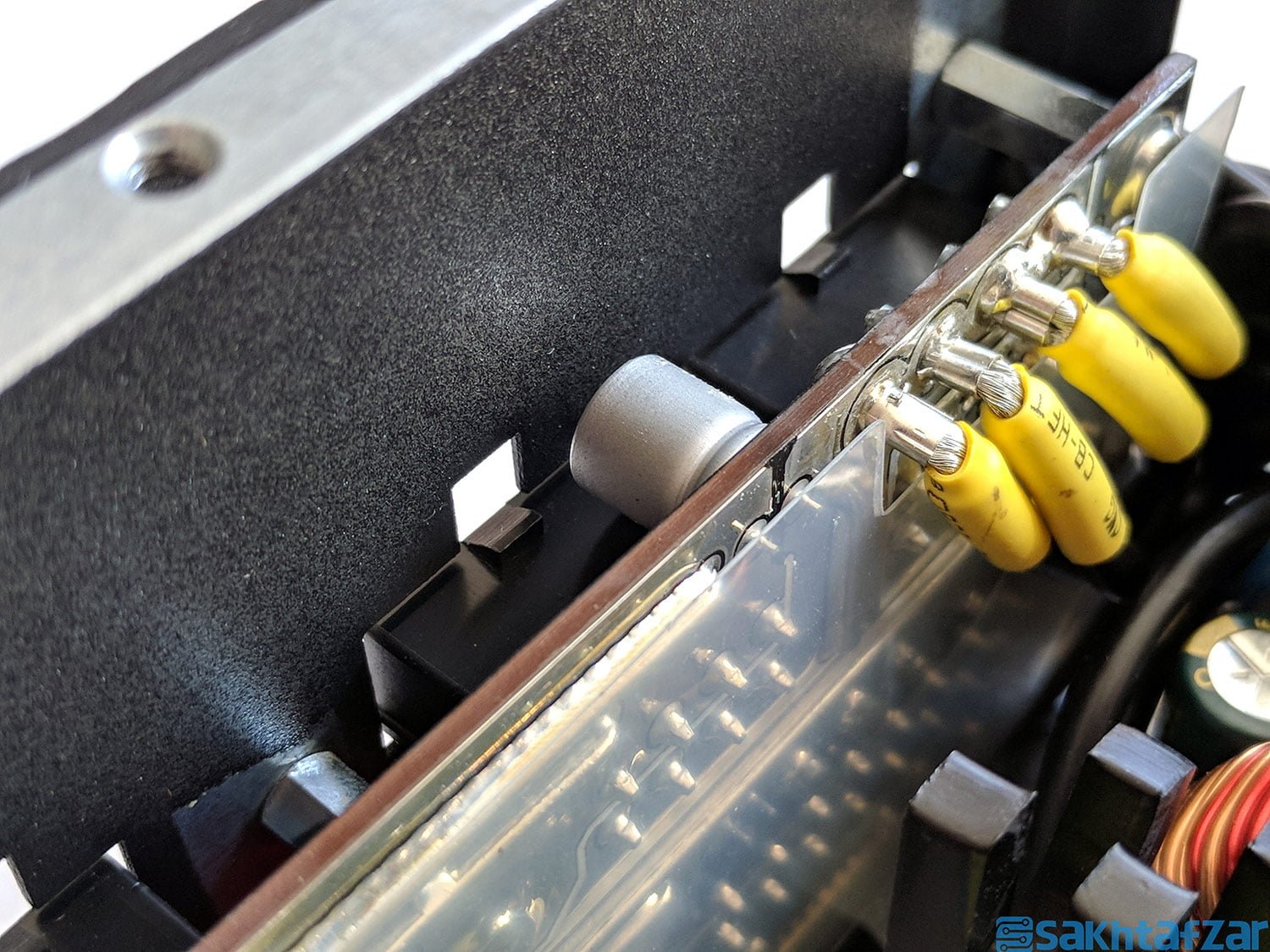 بررسی منبع تغذیه Thermaltake Smart Pro RGB 650W