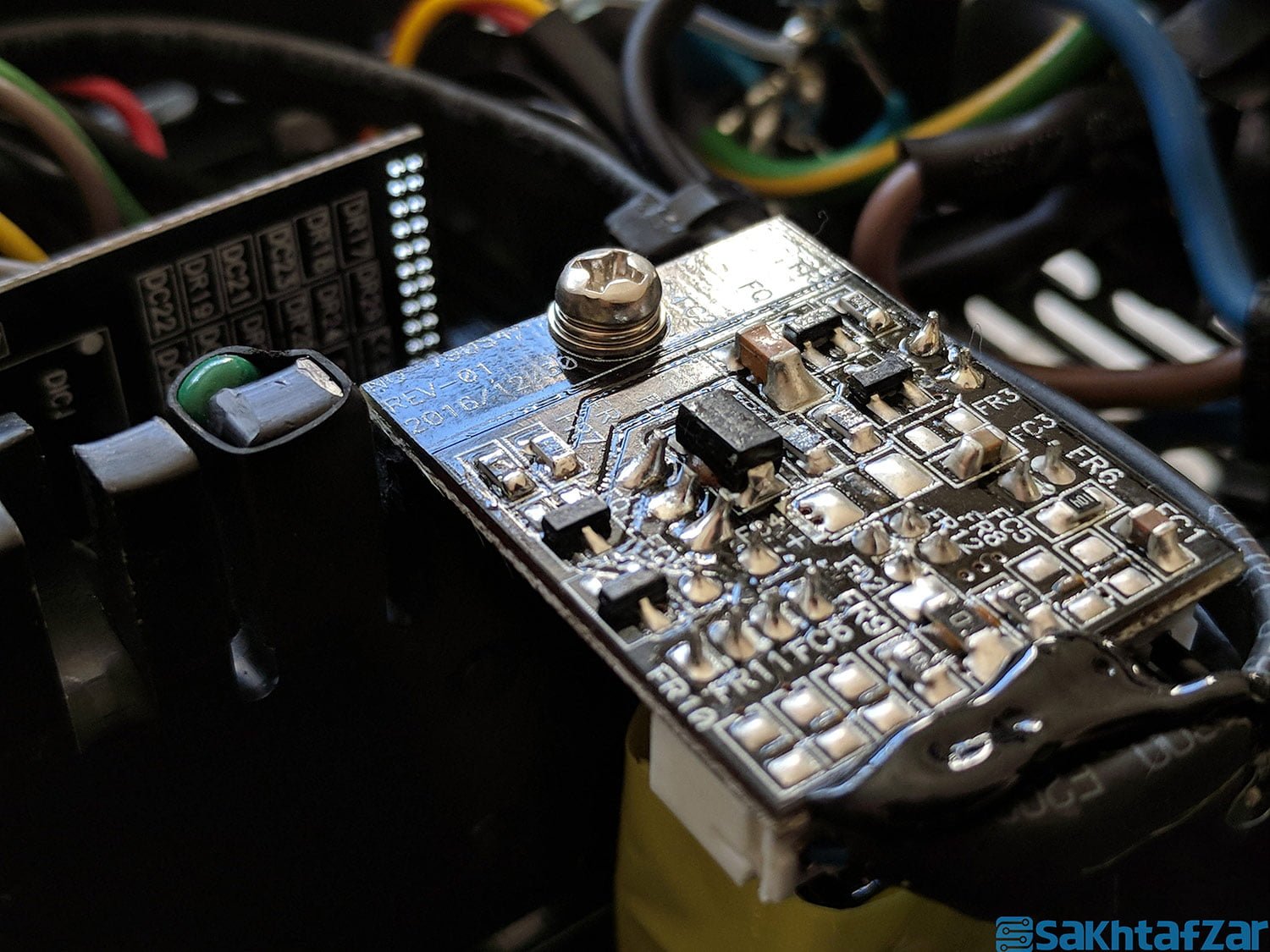 بررسی منبع تغذیه Thermaltake Smart Pro RGB 650W