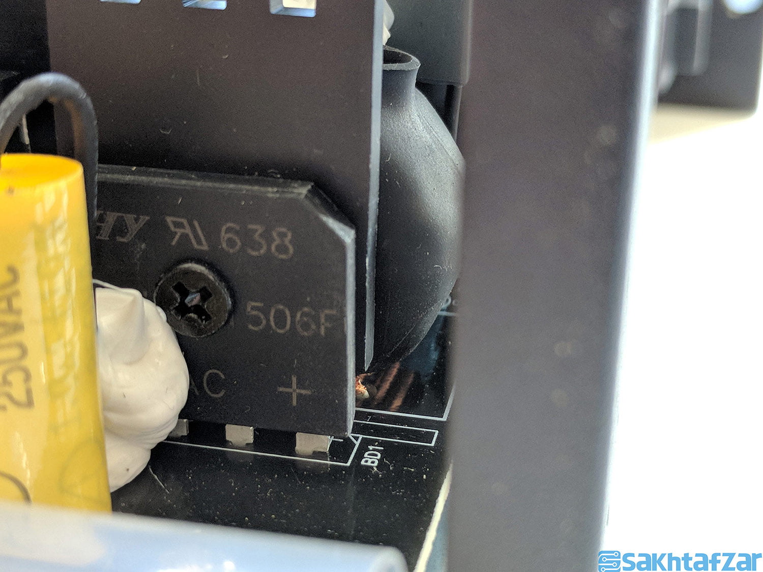 بررسی منبع تغذیه Thermaltake Smart Pro RGB 650W