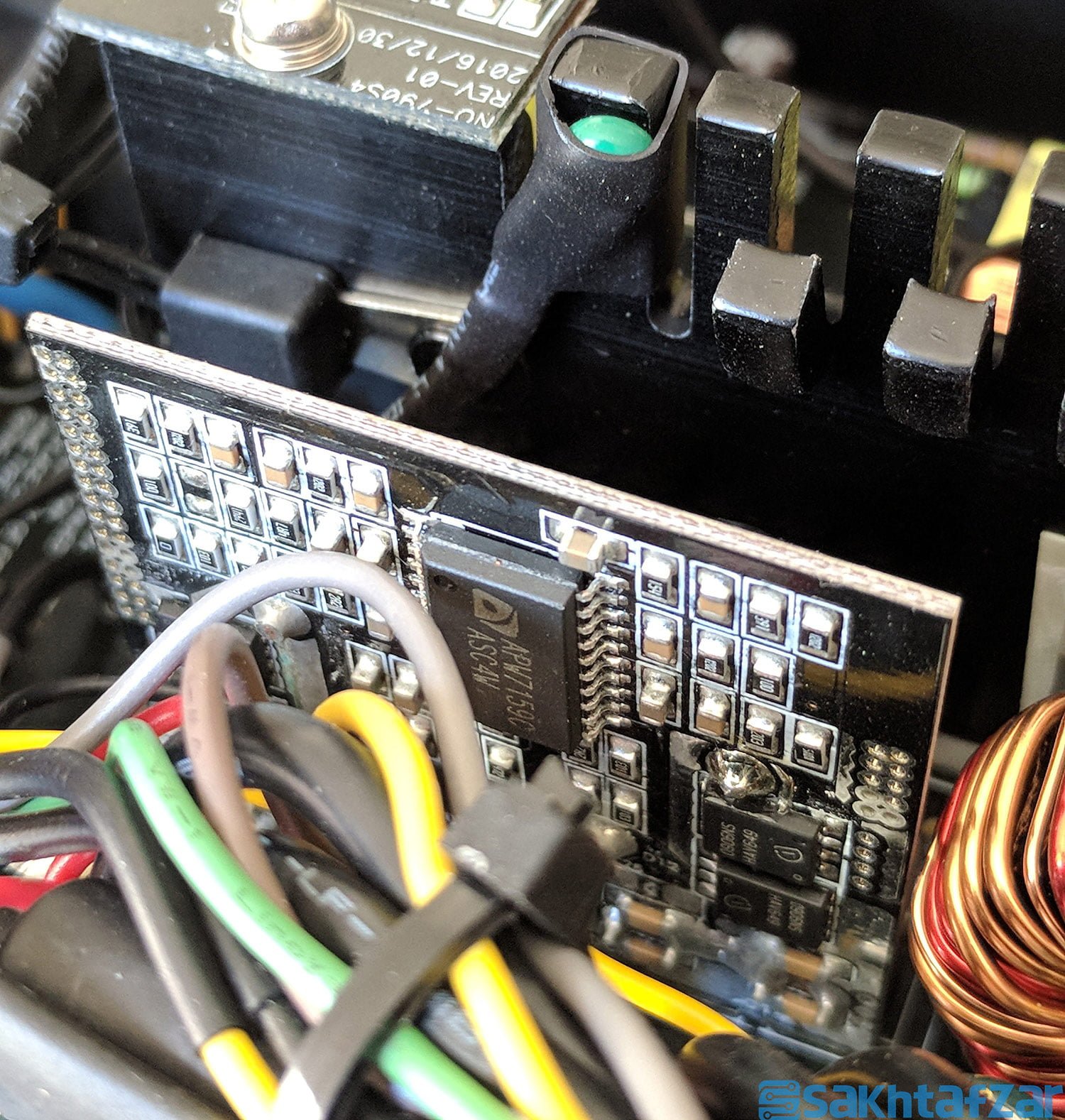 بررسی منبع تغذیه Thermaltake Smart Pro RGB 650W