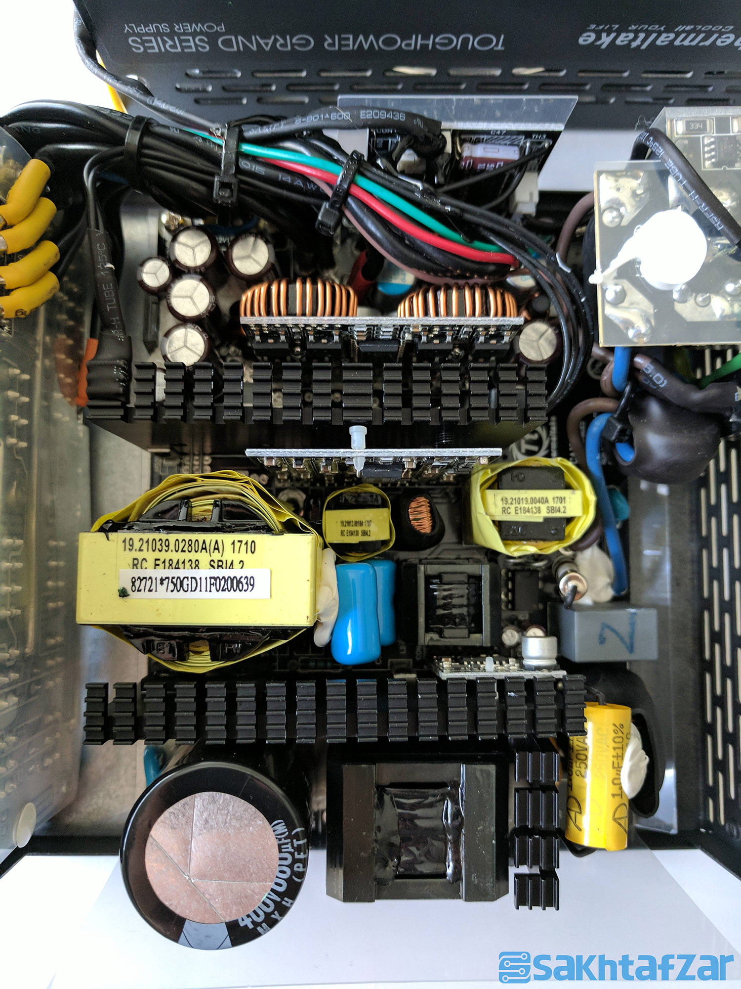 منبع تغذیه Thermaltake Toughpower Grand RGB 750W