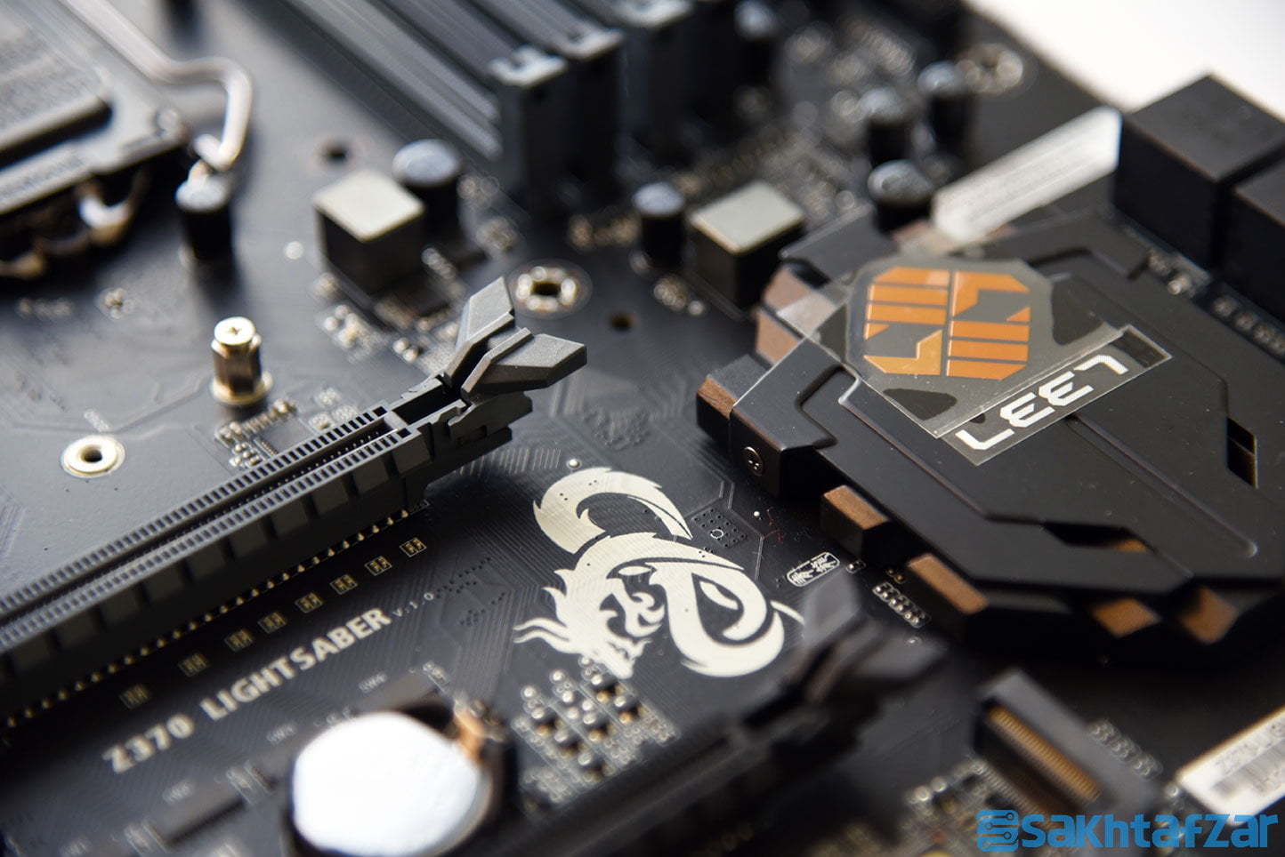 بررسی مادربرد ECS Z370-Lightsaber