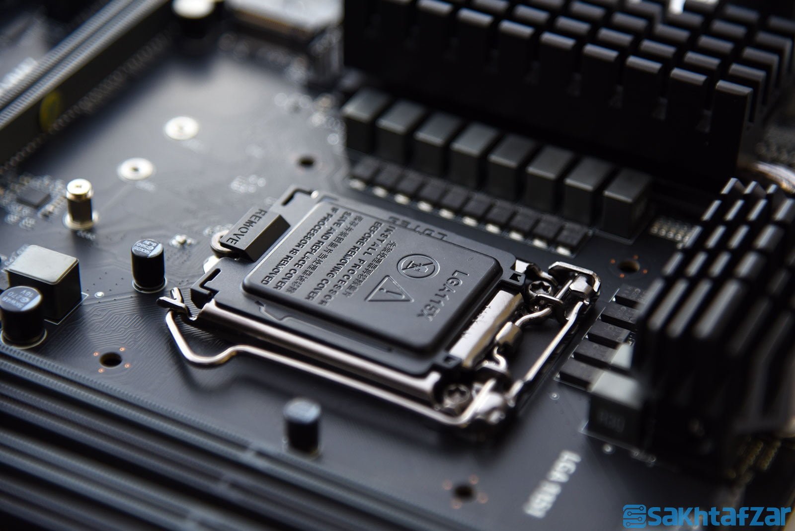 بررسی مادربرد ECS Z370-Lightsaber