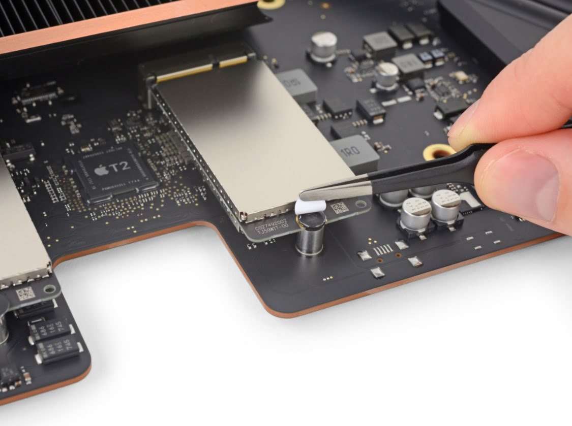 کالبدشکافی آی مک پرو