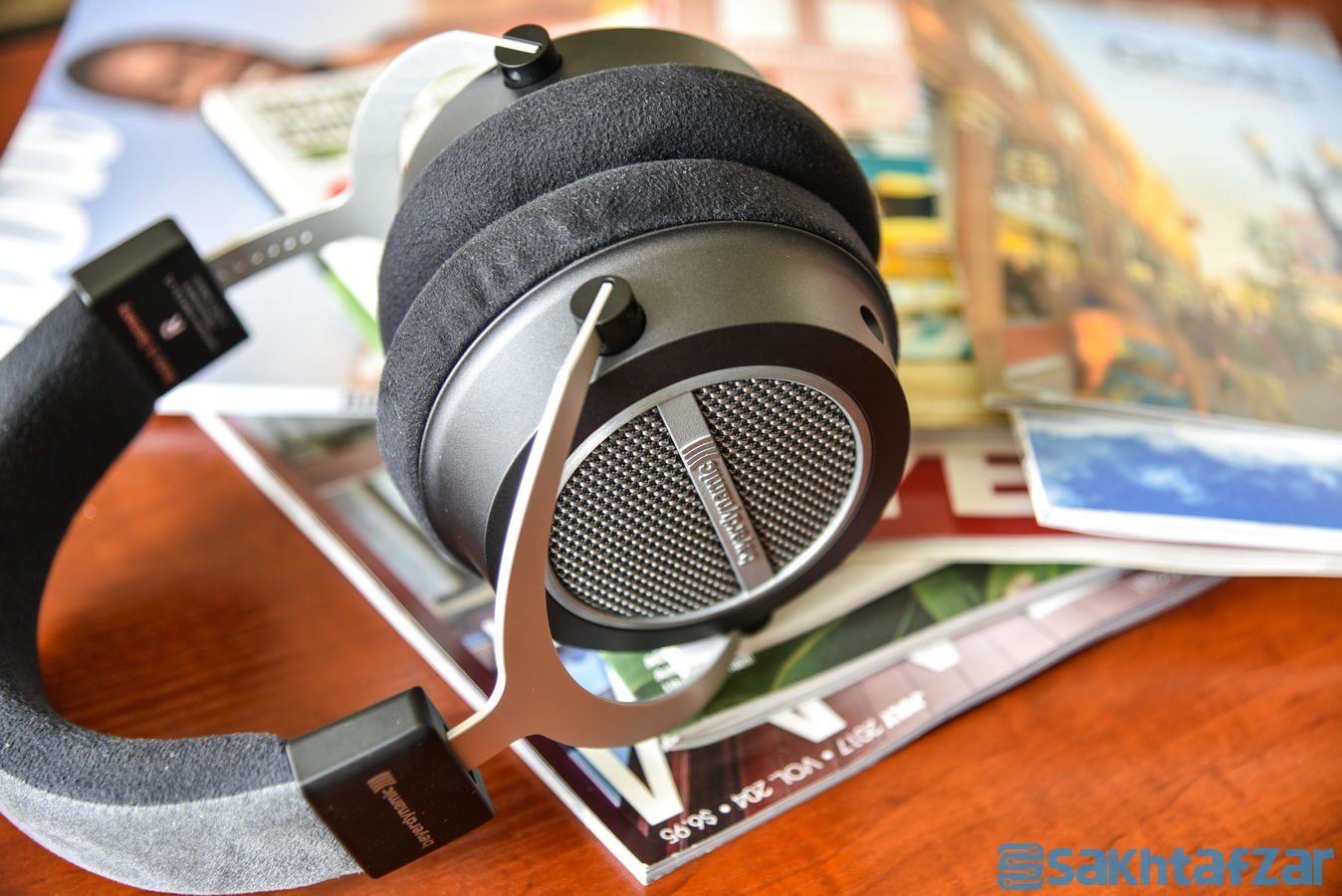بررسی هدفون AMIRON HOME شرکت Beyerdynamic