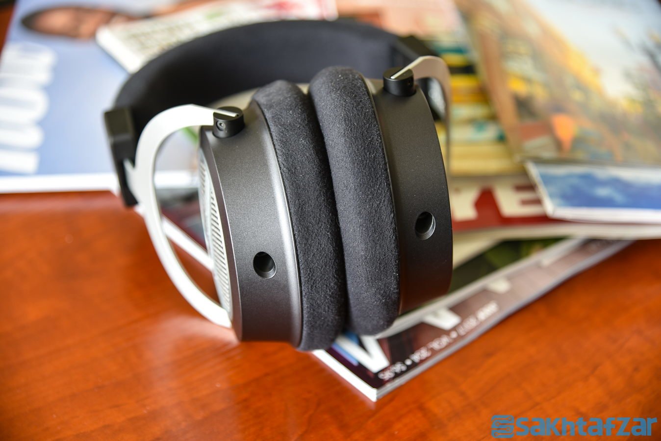 بررسی هدفون AMIRON HOME شرکت Beyerdynamic