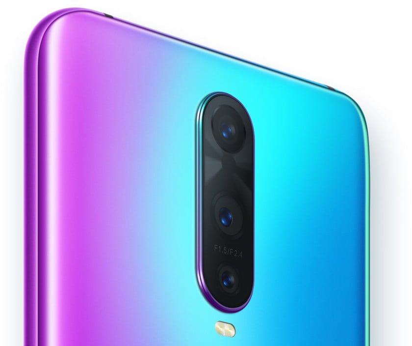 A closeup image of the rear triple camera setup of the Oppo R17 Pro.