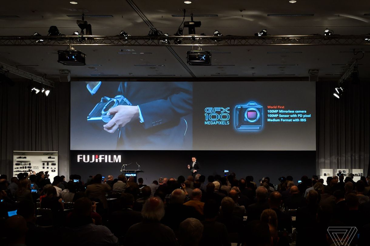 https://cdn.vox-cdn.com/thumbor/8bFt8onYfl5L-P8J998wASG1Erc=/0x0:2040x1530/1220x813/filters:focal(857x602:1183x928)/cdn.vox-cdn.com/uploads/chorus_image/image/61535617/fuji100_vladsavov.0.jpg