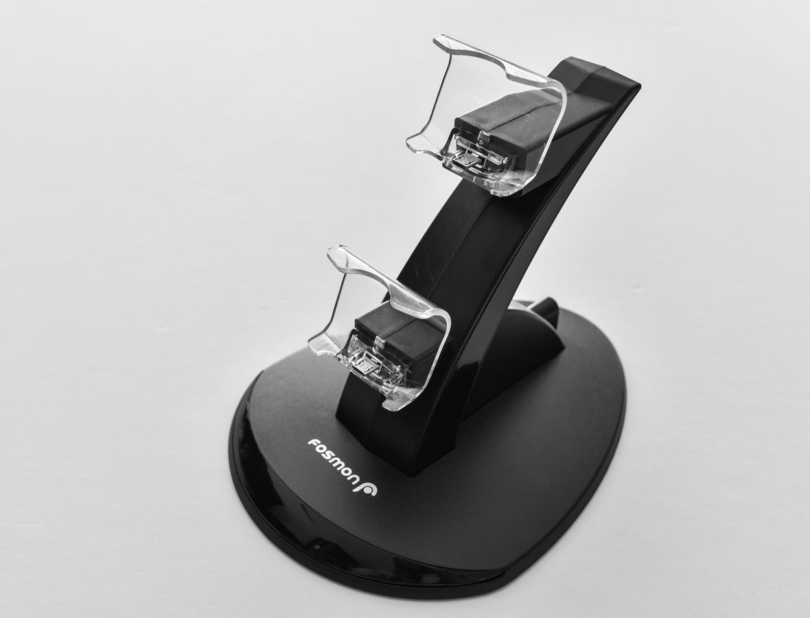نگاهی اجمالی به پایه شارژ مخصوص دسته بازی PS4 شرکت Fosmon