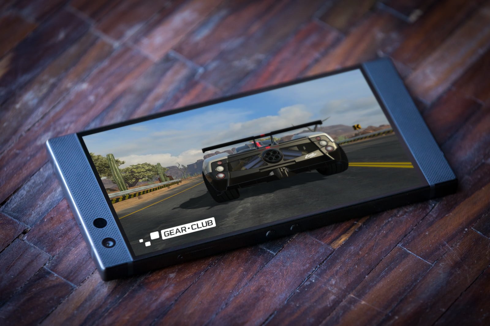 http://i-cdn.phonearena.com//images/articles/333267-image/razer-phone-2-1.jpg