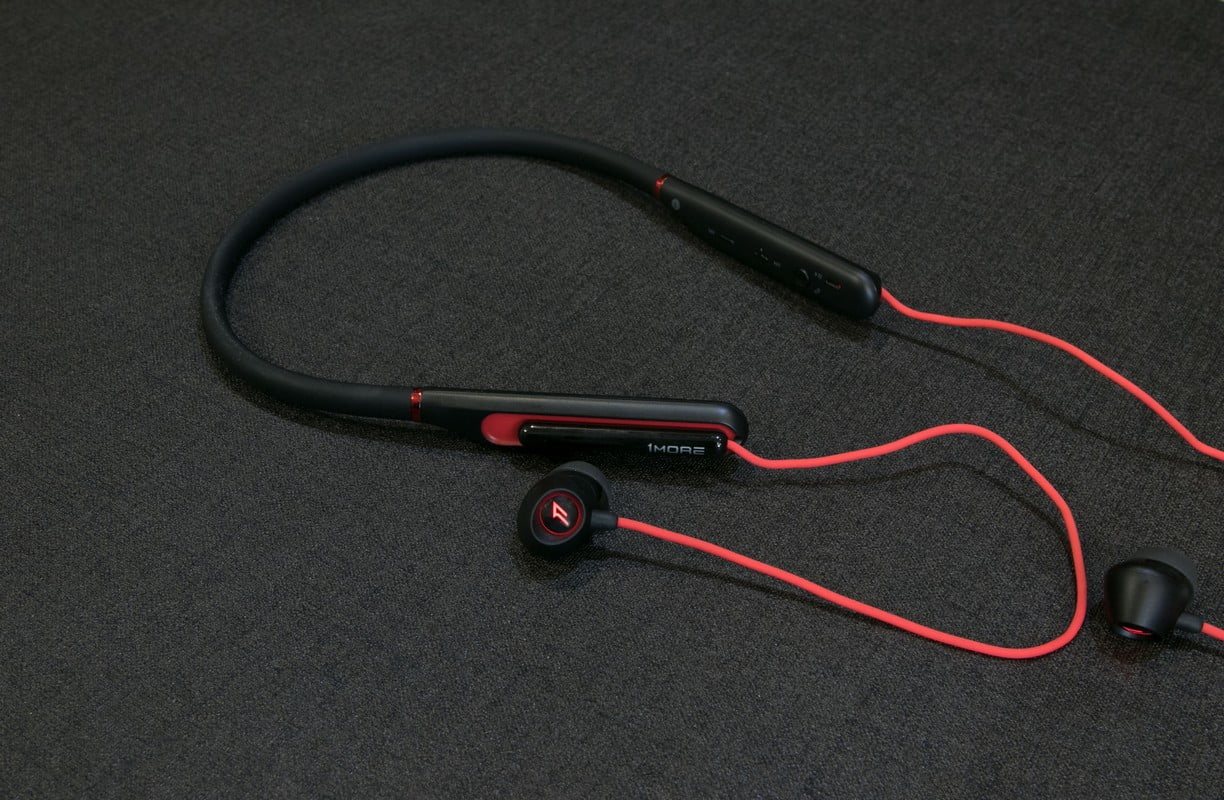 بررسی هدفون 1More Spearhead VR BT