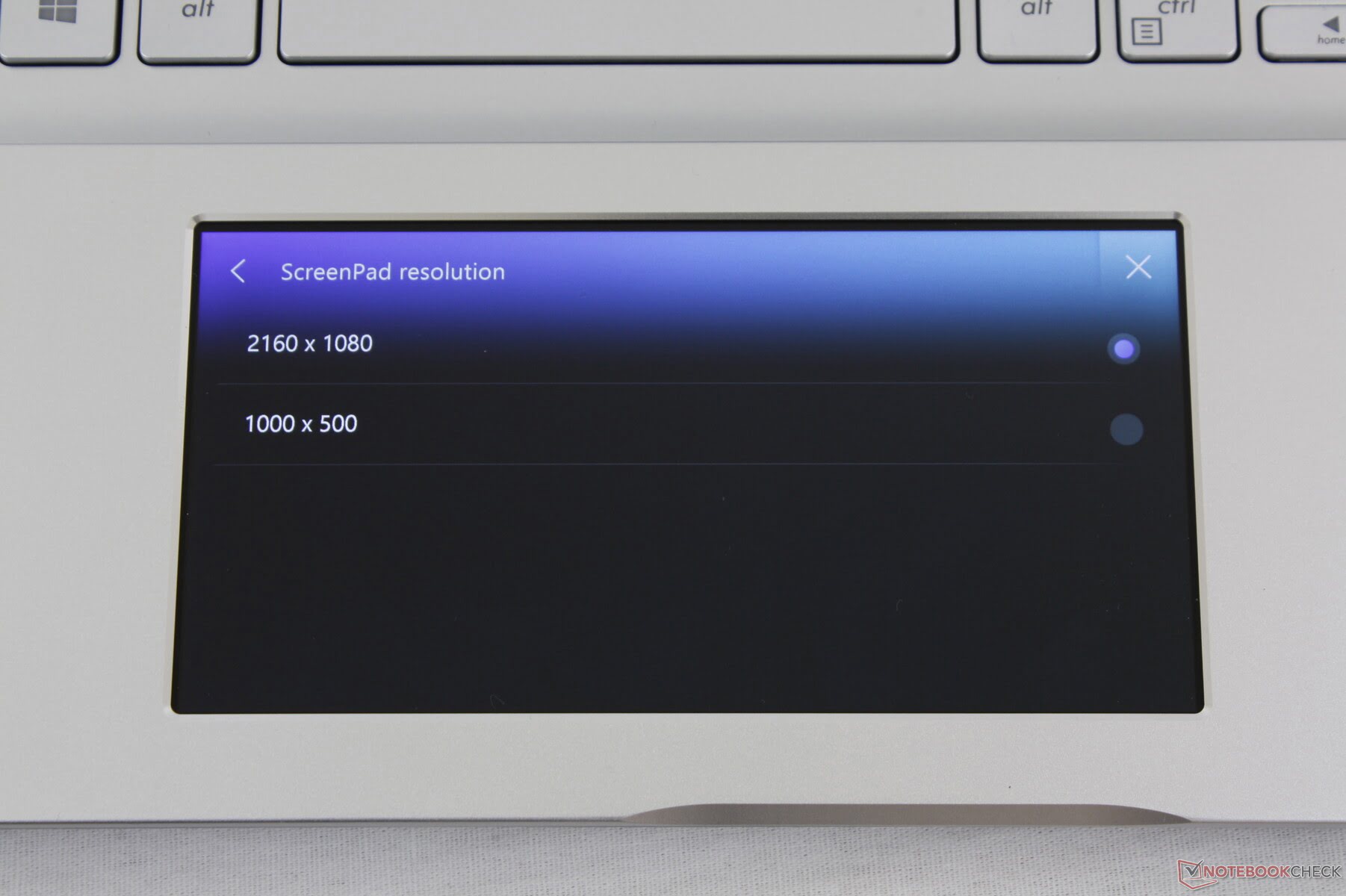 نگاهی به Asus ScreenPad؛ راه حل تعاملی جذاب ایسوس و مقایسه با تاچ بار اپل
