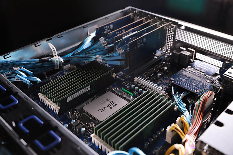 گیگابایت 11 رکورد جهانی را با پردازنده‌های جدید AMD EPYC شکست